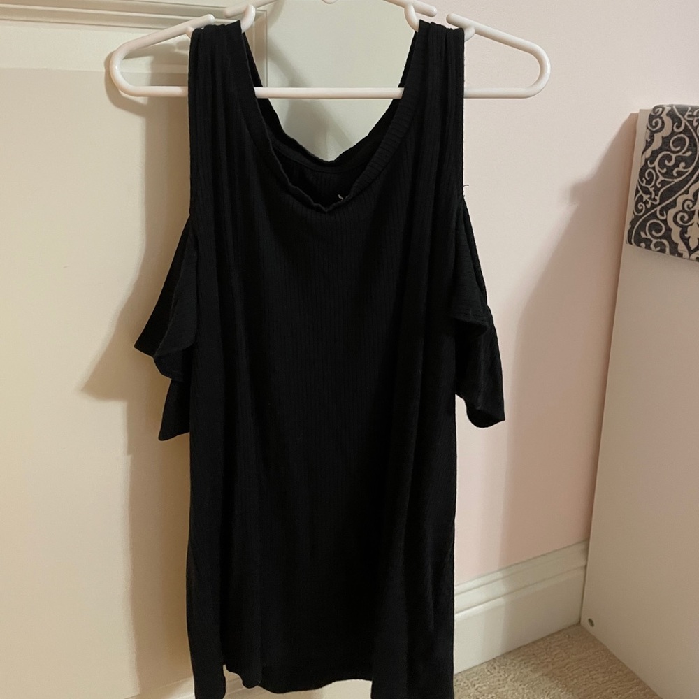 American Eagle black ribbed small open shoulder